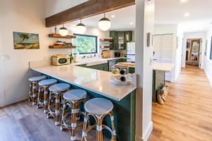 Kuchyň nebo kuchyňský kout v ubytování Dune Allen Treehouse