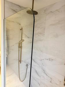 Ένα μπάνιο στο Fully furnished cozy home