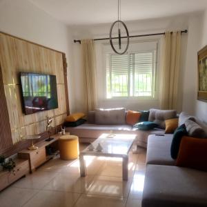 Χώρος καθιστικού στο beautiful apartment in tanger beach