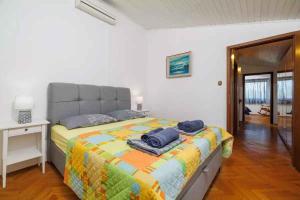 Postel nebo postele na pokoji v ubytování Holiday home in Kornic - Insel Krk 39437