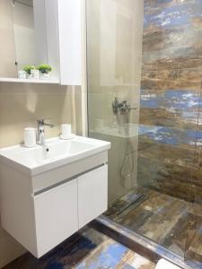 Ένα μπάνιο στο TIKI Lux Gevgelija +27 φωτογραφίες