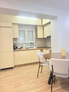 Η κουζίνα ή μικρή κουζίνα στο TIKI Lux Gevgelija