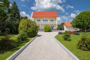 Vonkajšia záhrada v ubytovaní Apartment in Cserszegtomaj - Balaton 43108