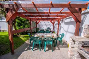 Patio alebo iná vonkajšia časť ubytovania Apartment in Balatonlelle 19093