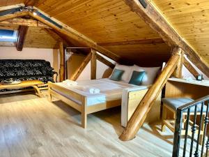 Voodi või voodid majutusasutuse Kelly's Rooms toas