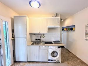 Kuchyň nebo kuchyňský kout v ubytování La Casina al Mare - Marina di Carrara