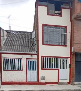 Το κτήριο όπου στεγάζεται  το διαμέρισμα