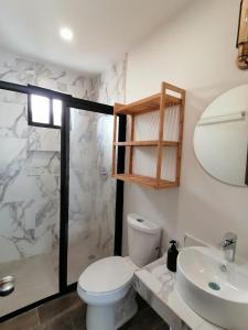 Ένα μπάνιο στο La Prieta Bungalo 2, beachfront, Tukali