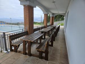 Balkón nebo terasa v ubytování Albergue Camping de Castro