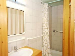 Koupelna v ubytování Holiday Home in Marignac with Mountain Views, cleaning included