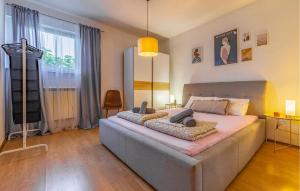 Łóżko lub łóżka w pokoju w obiekcie Holiday Home Medulin 33