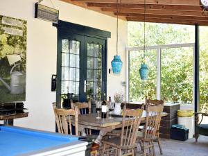 Εστιατόριο ή άλλο μέρος για φαγητό στο Holiday Home in Saint-Honore - Les Bains