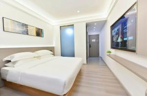 Gallery image of Like Lijin Bay Hotel in Jinghong +7 photos