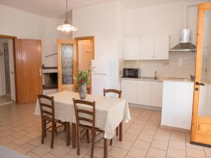 Kuchyňa alebo kuchynka v ubytovaní Apartment in Vieste, a drive away from the sea