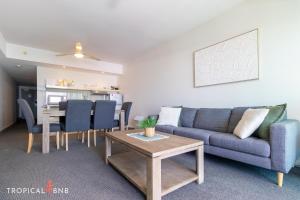 Istumisnurk majutusasutuses Harbour View Apartment On 11th Floor King Bed