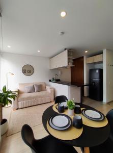 Kuchyň nebo kuchyňský kout v ubytování Apartamento Moderno Centro Internacional 2 Ambientes