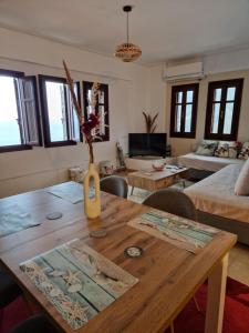 Et opholdsområde på Sunrise View Home