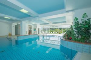 Bazén v ubytování Hotel Mühle Mayer nebo v jeho okolí