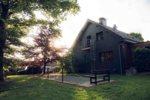 Bygningen som feriehuset ligger i