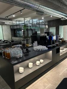Jídlo v hotelu nebo okolí + 29 fotografií