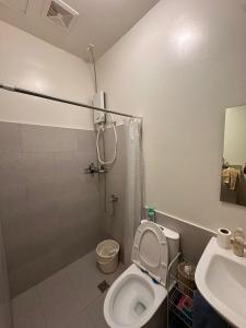 Bilik mandi di Cebu City- The Median Condominium Unit 317