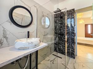 Gallery image of Hostel Cazino Nord Rooms in Mamaia