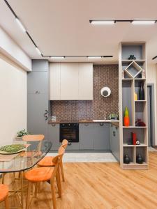 Kuchyň nebo kuchyňský kout v ubytování The Soft Edge - Beliashvili