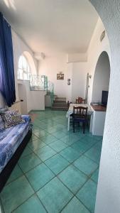 Ένα ή περισσότερα κρεβάτια σε δωμάτιο στο Sunny Terrace Retreat