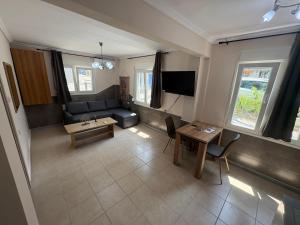 TV a/nebo společenská místnost v ubytování JORDAN's ROOM 27 + 13 fotografií
