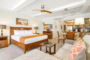 Gallery image of KBM Resorts FREE CAR The Whaler Stunning Beachfront Studio WH1-615 in Kaanapali