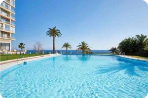 Bazén v ubytování EDEN Beach Apartment nebo v jeho okolí