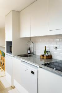 Dapur atau dapur kecil di Lighthouse by MyMoradia I Vue & Élégance à Porto