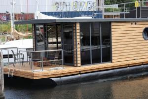 Das Gebäude in dem sich das Boot befindet