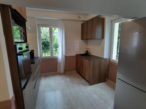 BretenouxにあるGrand Appartement avec Jardin Bretenouxのギャラリーの写真