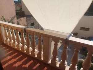 Afbeelding uit fotogalerij van Valentina's garden house in Triei +11 foto's