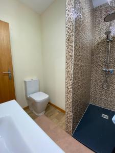 Ένα μπάνιο στο Trilhos do Diabo, T1