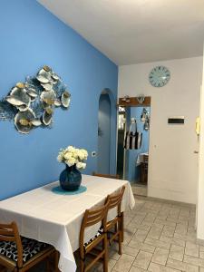 Zdjęcie z galerii obiektu LightBlue w mieście Marina di Massa