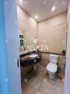 Ванная комната в For Rent Stylish 3-Bedroom Chalet at Hacienda Bay, North Coast, Egypt