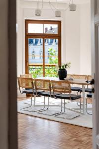 Balkón nebo terasa v ubytování 4BR Apartment - WIFI - NETFLIX - BUSINESS - ZENTRAL - KÜCHE + 42 fotografií