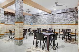 Restaurace v ubytování Hotel O Rajbagh