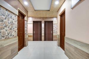 Fotografie z fotogalerie ubytování Hotel O Rajbagh v destinaci Šrínagar