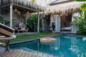 Piscina di The Macaw Ubud Green Uma Villa o nelle vicinanze