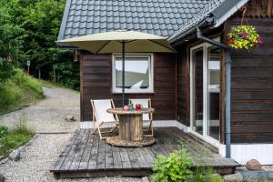 Vonkajšia záhrada v ubytovaní RESETówka nr 2 - domek rodzinny na odludziu