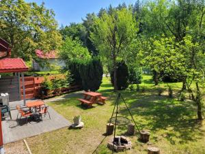 Ogród w obiekcie Apartament Zacisze