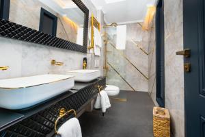 Koupelna v ubytování MAVİ MARİN BOUTIQUE HOTEL + 17 fotografií