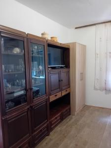 Foto dalla galleria di Sara apartments a Budua