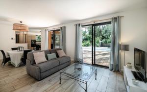 Μια τηλεόραση ή/και κέντρο ψυχαγωγίας στο Cabane 19