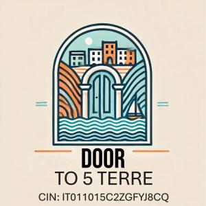 una finestra con vista su una città e la scritta porta a terre di Door to 5 terre a La Spezia