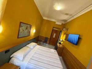 Μια τηλεόραση ή/και κέντρο ψυχαγωγίας στο Viennese Due