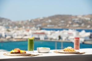 Comida no hotel ou em algum lugar perto